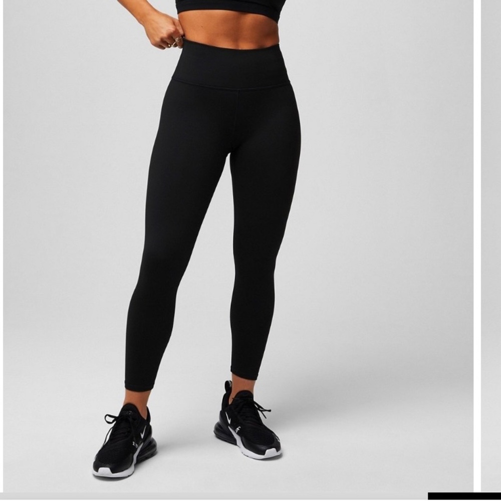 Fabletics PowerHold High Waisted 7/8 leggings